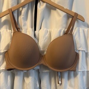 SKIMS Fits Everybody T-Shirt Bra 36D